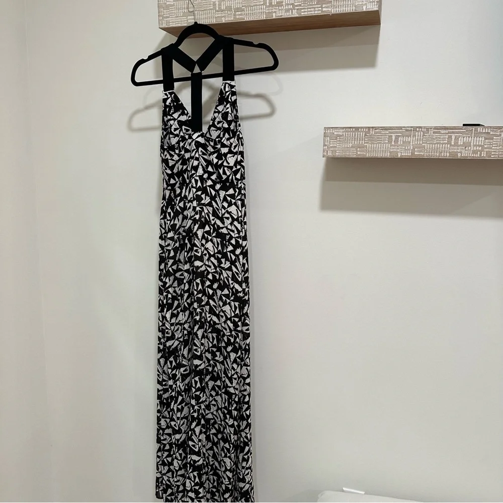 ALC Black Patti Printed Silk V Neck Halter Cross Back Maxi Dress Resort Vacay - Picture 6 of 12